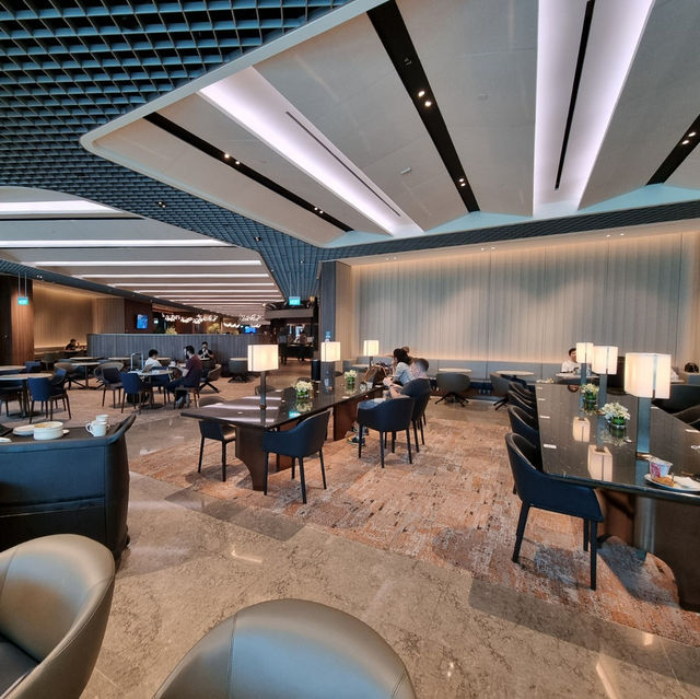 SilverKris Lounge: A Haven for Business Class Travelers