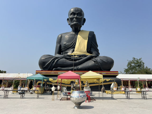 หลวงปู่ทวดองค์ใหญ่ 