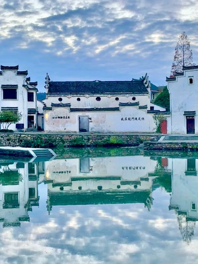 Discover the Historical Heritage: Your Ultimate Travel Guide to Longmen Ancient Town!