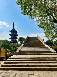 Yujibridge: A Panoramic Viewpoint of Old Street
