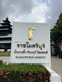 Rajamaitri Buri homestay 