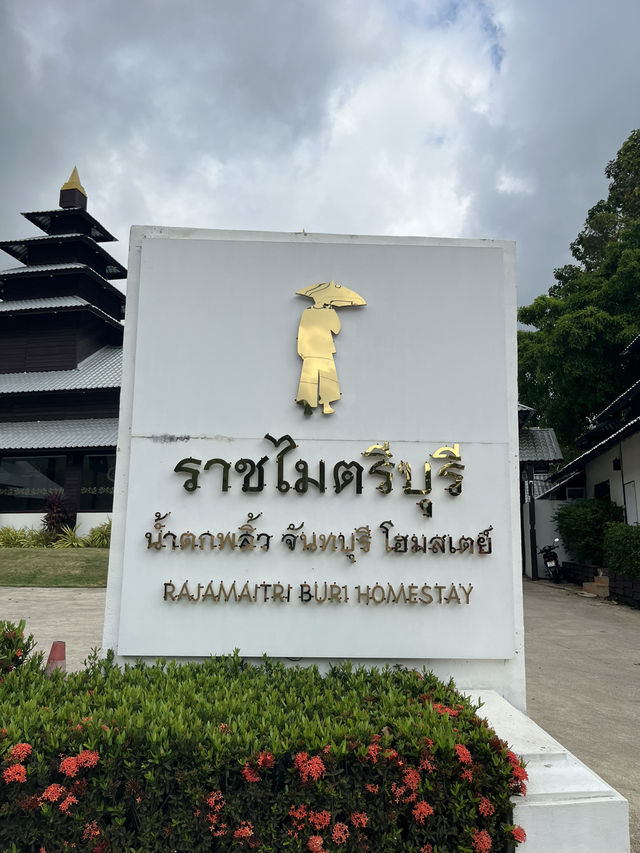 Rajamaitri Buri homestay 
