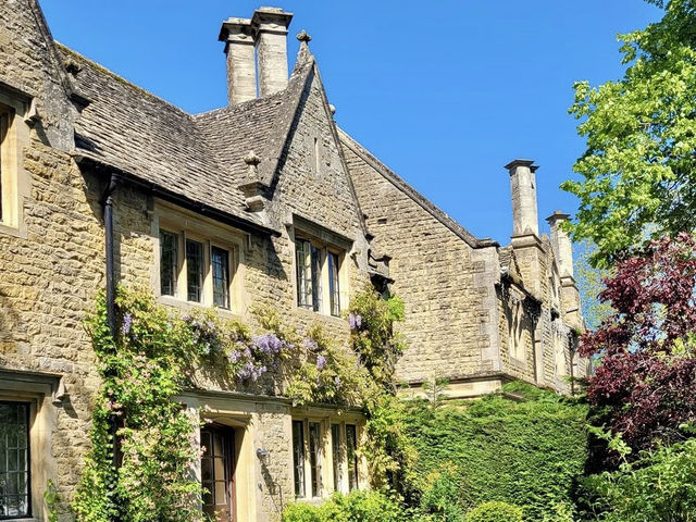英式鄉村科茲窩Cotswolds的水上伯頓Bourton on the water 