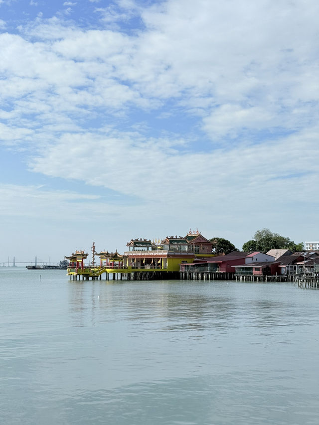 📍ตกหลุมรักความเรียบง่ายของชุมชน Lee Jetty 