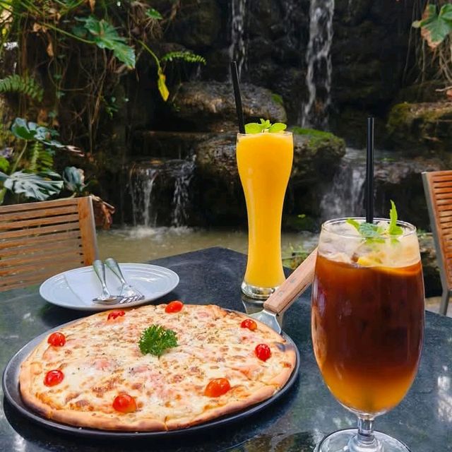 Moakmai Cafe & Restaurant อยุธยา