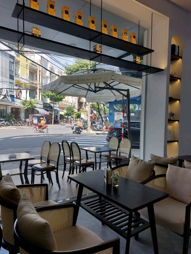 Trung Nguyen Legend Coffee, Danang, Vietnam