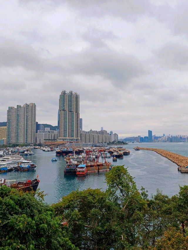 A Day at the Hong Kong Defence Museum: A Blend of History and Scenic Views