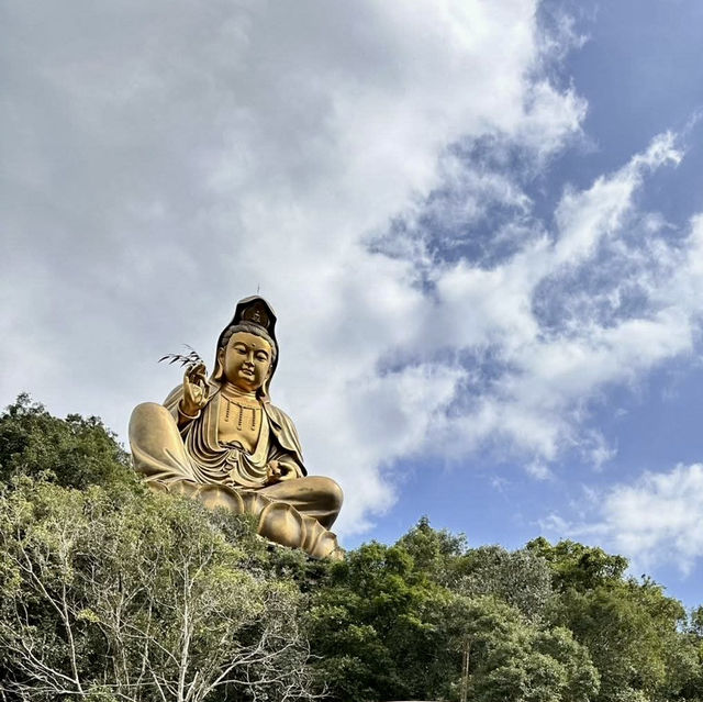 走走觀音洞步道看蝙蝠洞；森鄰水岸景觀咖啡廳覓美食