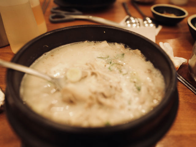 首爾｜高速巴士站在地人吃的牛肉彈湯頭清爽