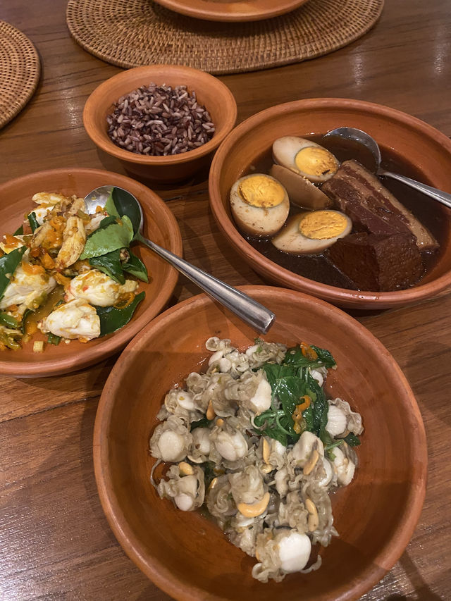 ชวนมาชิม “พริกหยวก“ ร้านมิชลินย่านประดิพัทธ์ 