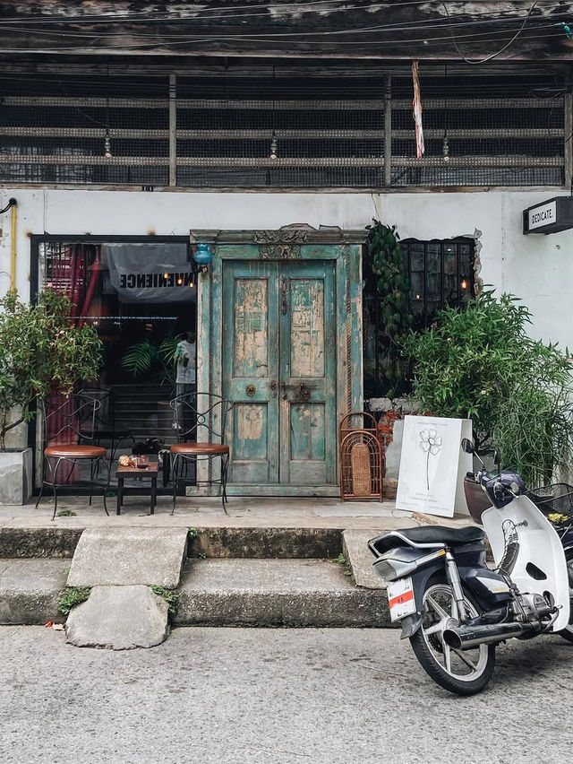 The Dedicate Flower’s Cafe