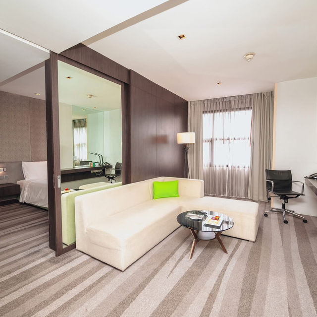 Holiday Inn Bangkok Sukhumvit  