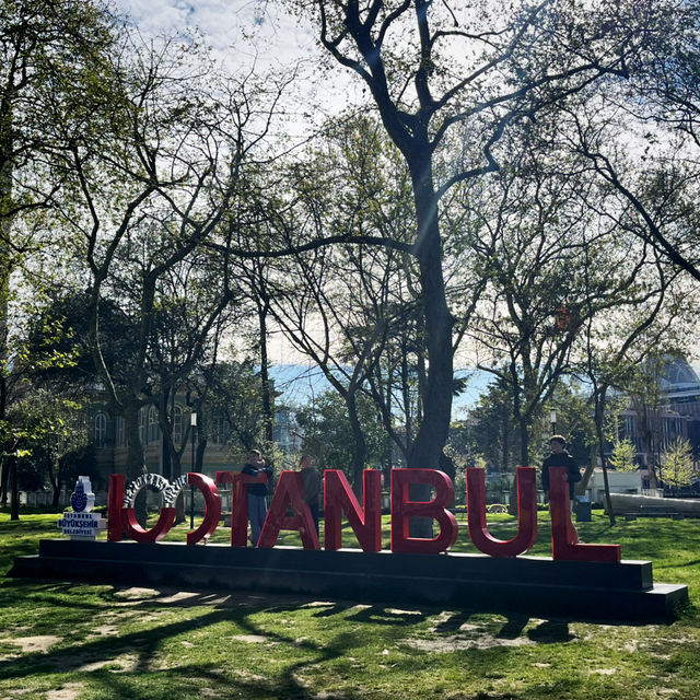 ต่อเครื่อง Istanbul ✈️ แวะเดินเล่นย่าน Taksim 🇹🇷