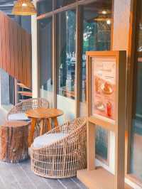 Aloha Beach Cafe ริมทะเล บรรยากาศดี 🍵
