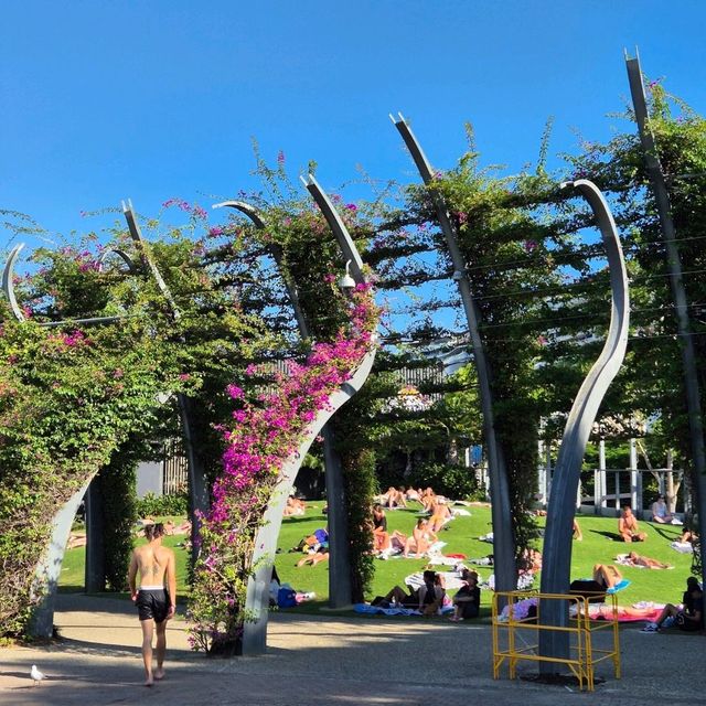 🏖돗자리 한장과 수영복 한벌로 즐기는 인공해변