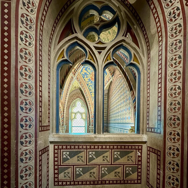 🏰✨ "A Regal Weekend at Matthias Church: Crown Jewels, Castle Views & Chiming Bells