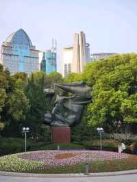 เที่ยว The Bund ชมหอไข่มุก