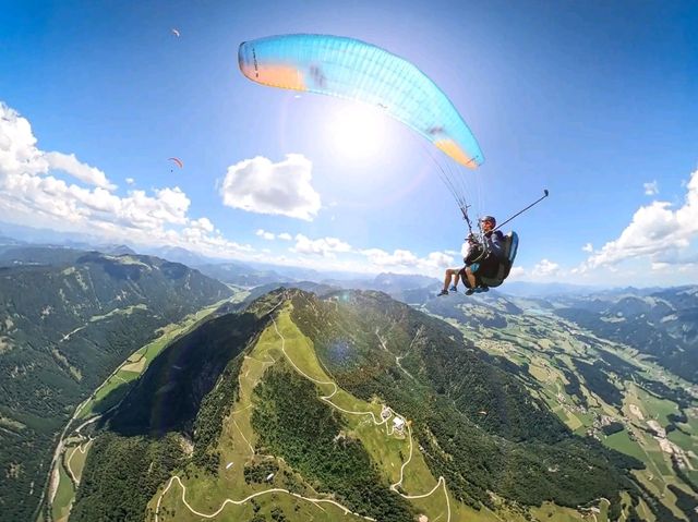 Enjoy the thrilling paragliding experience at the Dolomites!