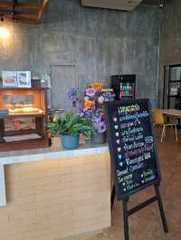 BROWN Brew & Bistro คาเฟ่ฟีลกู๊ดในชะอำ