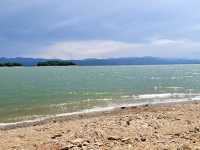 ชายหาดแก่งกระจาน