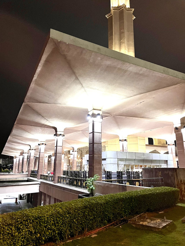 Putra Mosque: Pink Icon of Spiritual and Architectural Grace
