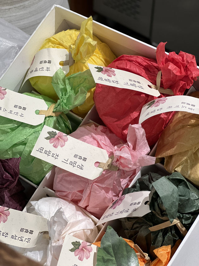 🍵 “달콤함도 고요할 수 있다 – 여의도 더현대 ‘한정선’ 디저트 카페”