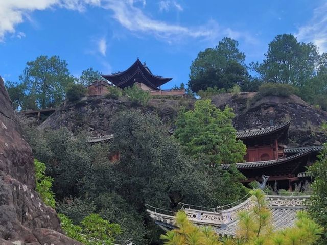 雲南 | 石寶山石窟，雲南規模最大的佛教石窟群