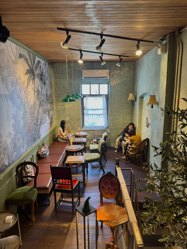 พิกัดคาเฟ่ร้านดังย่านวัดมังกร!!