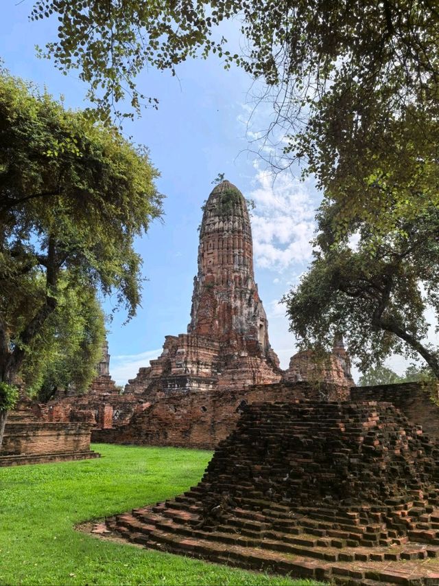 วัดพระราม – ความเงียบที่เล่าเรื่องได้ดังกว่าคำพูด