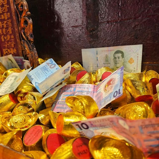 🇭🇰 Tin Hau Temple (Hong Kong)