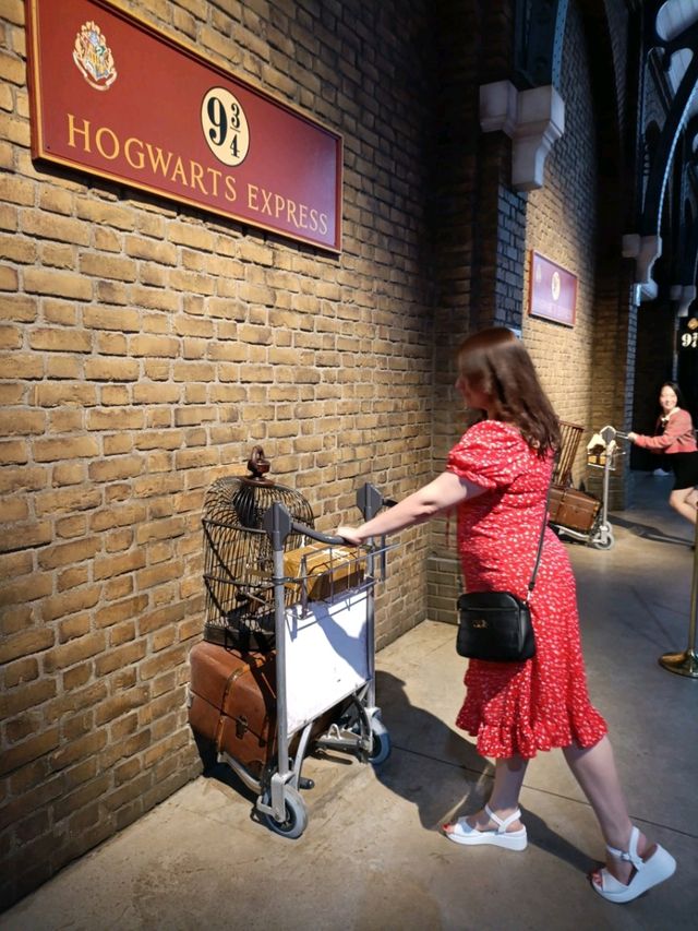 A Magical Escape into the World of Warner Bros. – Tokyo Studio Tour Highlights