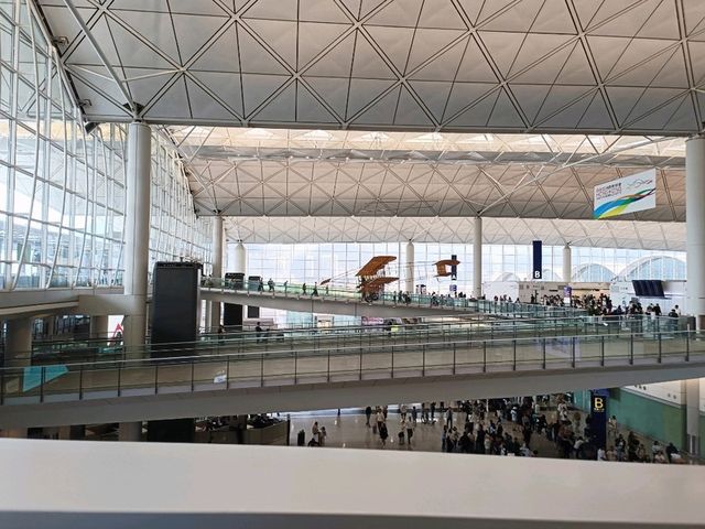 現代高效的國際門戶,香港國際機場體驗。 現代高效的國際門戶,香港國際機場體驗。