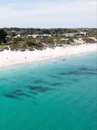 🌊☀️ Sun, Sand & Serenity: Cottesloe Beach Bliss in Perth! 🏖️🐚