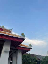 A Royal Day in Wat Pho & The Grand Place