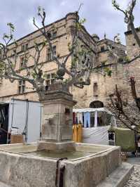 Gordes หมู่บ้านบนยอดเขาที่สวยที่สุดในฝรั่งเศส