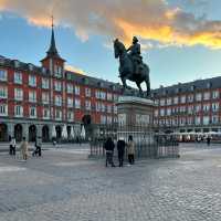 🏛️✨ Plaza Mayor: Madrid’s Grand Heart of History & Habsburg Charm
