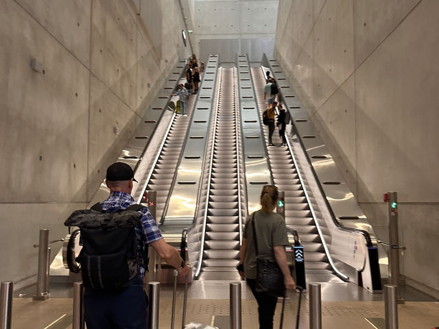 【ヘルシンキ中央駅→空港｜電車1本でスムーズに移動】
