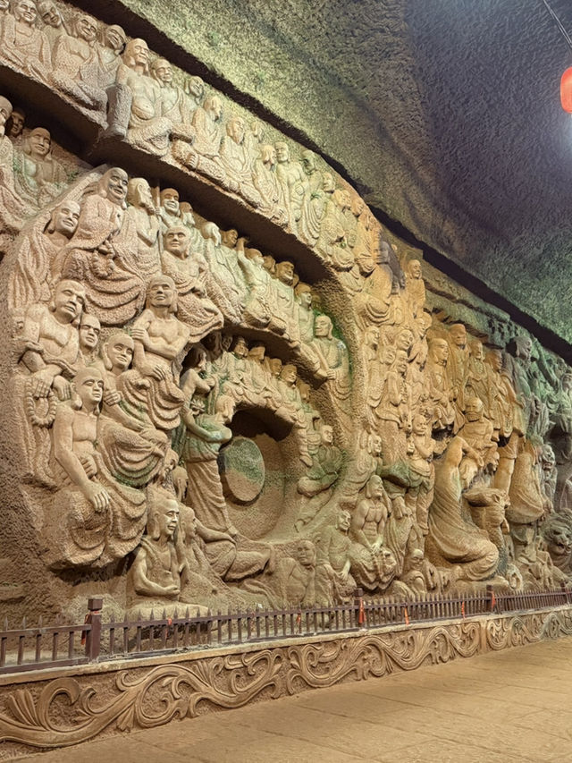 【中国・四川 東方仏都景区】隠れた仏教芸術の宝庫！圧巻のスケールと静けさに心震える