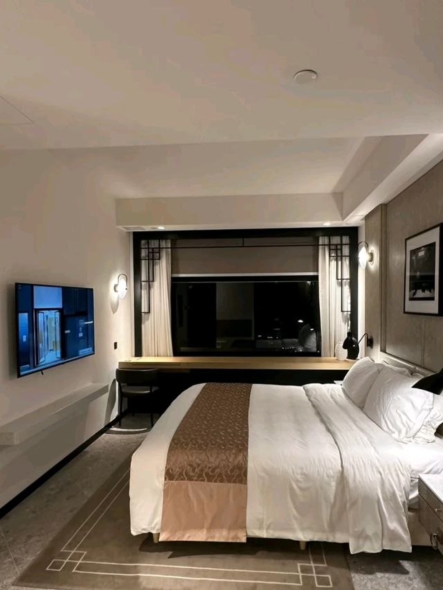 Where Heritage Wharf Meets Avant-Garde Design 