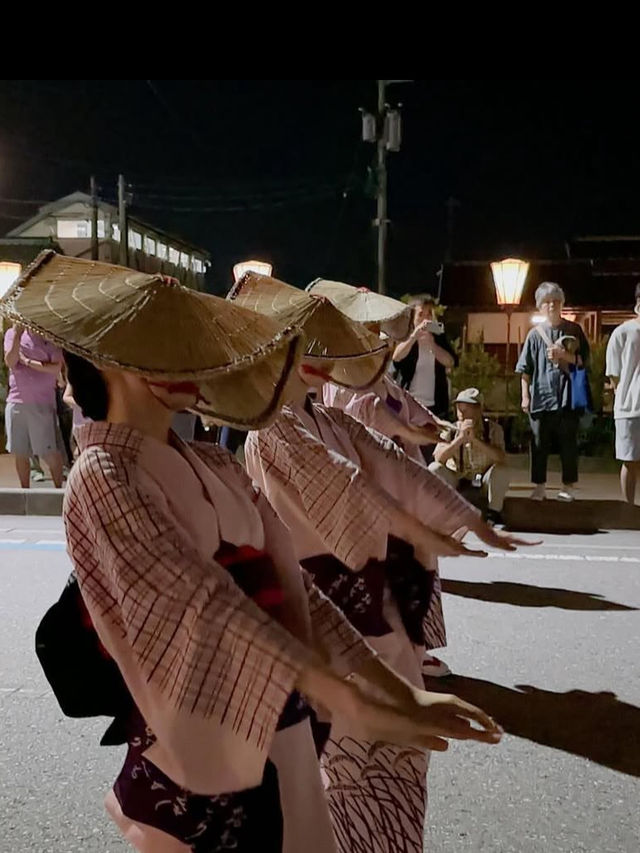 風に舞う幻想の踊り🎐八尾の町並みで出会う“おわら風の盆”の世界