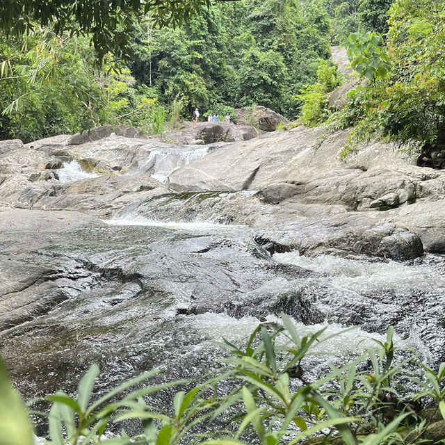 น้ำตกวังไม้ปัก Wangmaipak Waterfall 