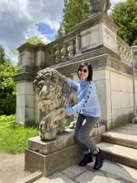 Visiting Peles Castle & Bran Castle within a day 
