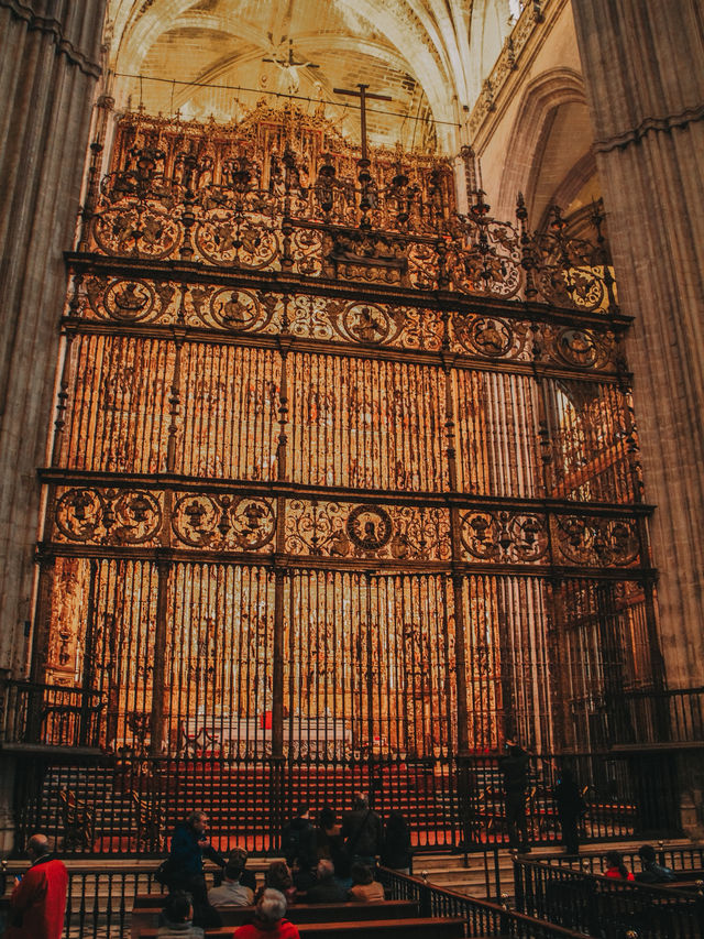 A Towering Wonder – My Visit to Catedral de Sevilla