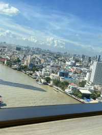 Millennium Hilton Bangkok โรงแรมในกรุงเทพ