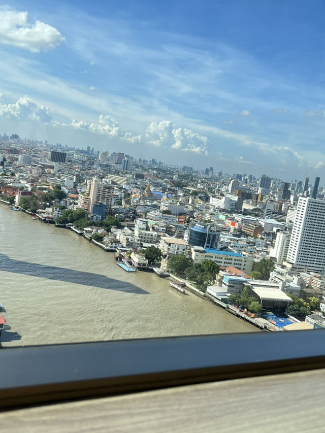 Millennium Hilton Bangkok โรงแรมในกรุงเทพ