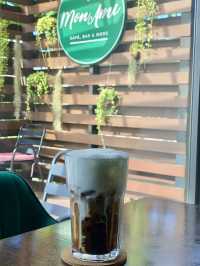 Chill Vibes at MonAmi Cafe!