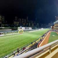 跑馬地馬場：香港賽馬經典熱鬧體驗 🏇🏻