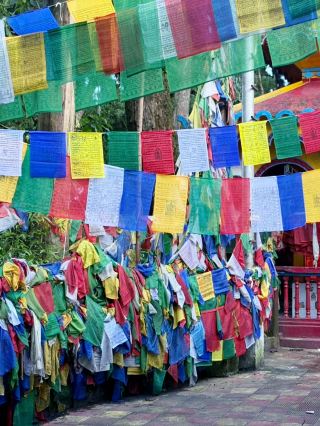 [Mahakal Temple, Darjeeling, India] A sacred place in Darjeeling where Hinduism and Buddhism coexist