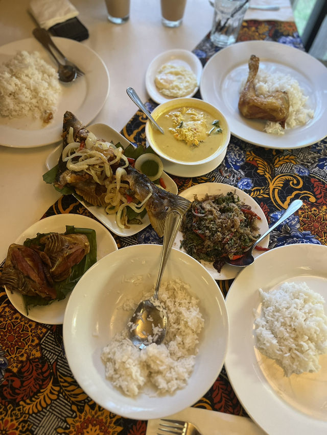Kuala Lumpur & Perak - Skyscrapers, Soul Food & Stories! 