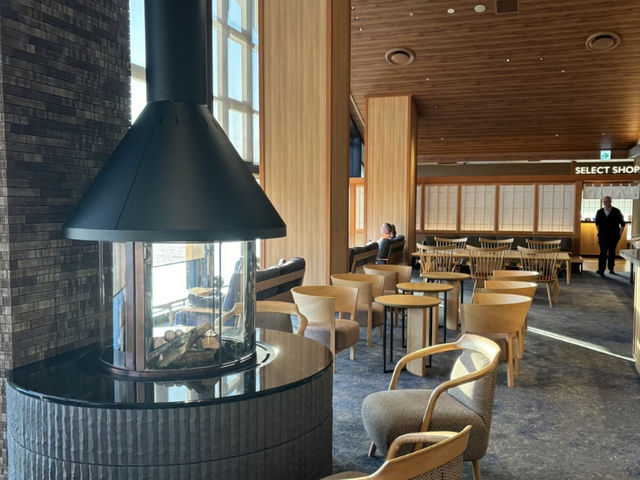 Biwafront Hikone: A Hidden Gem on Lake Biwa! ♨️🇯🇵